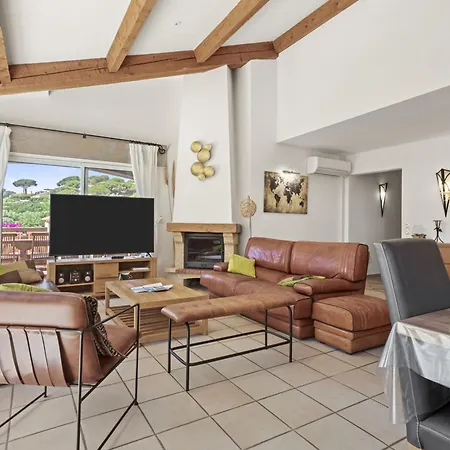 Villa A 200m De La