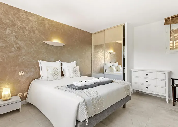 A 200m De La Βίλα Σαιντ-Μαξίμ