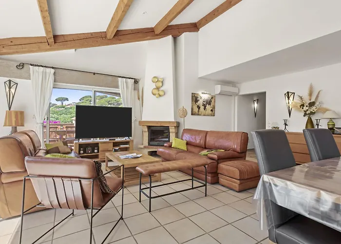 וילה A 200m De La