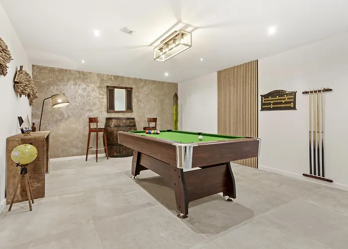 וילה A 200m De La