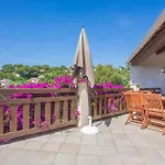 A 200m De La Villa
