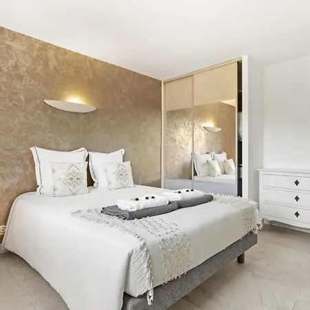 A 200m De La Villa Sainte-Maxime