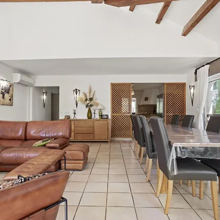 A 200m De La Villa Sainte-Maxime