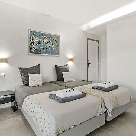 A 200m De La Villa Sainte-Maxime