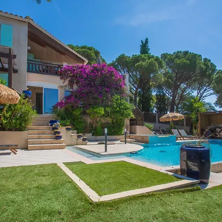 Villa A 200m De La