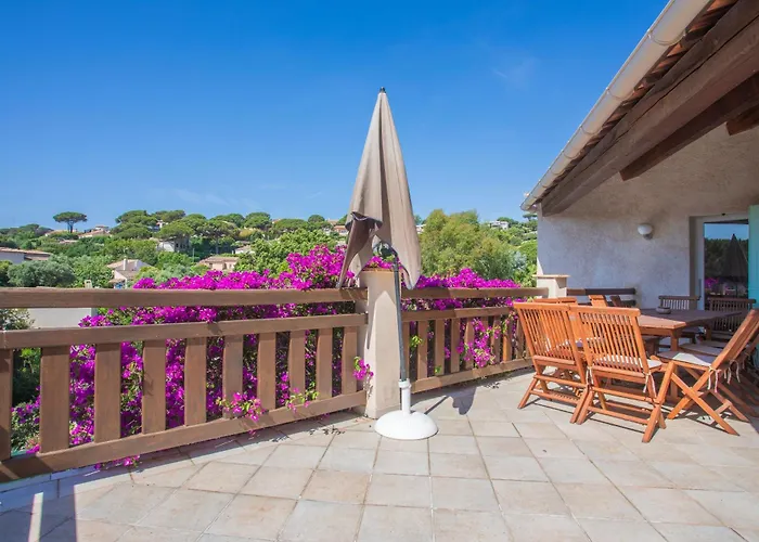 A 200m De La ヴィラ サント・マキシム